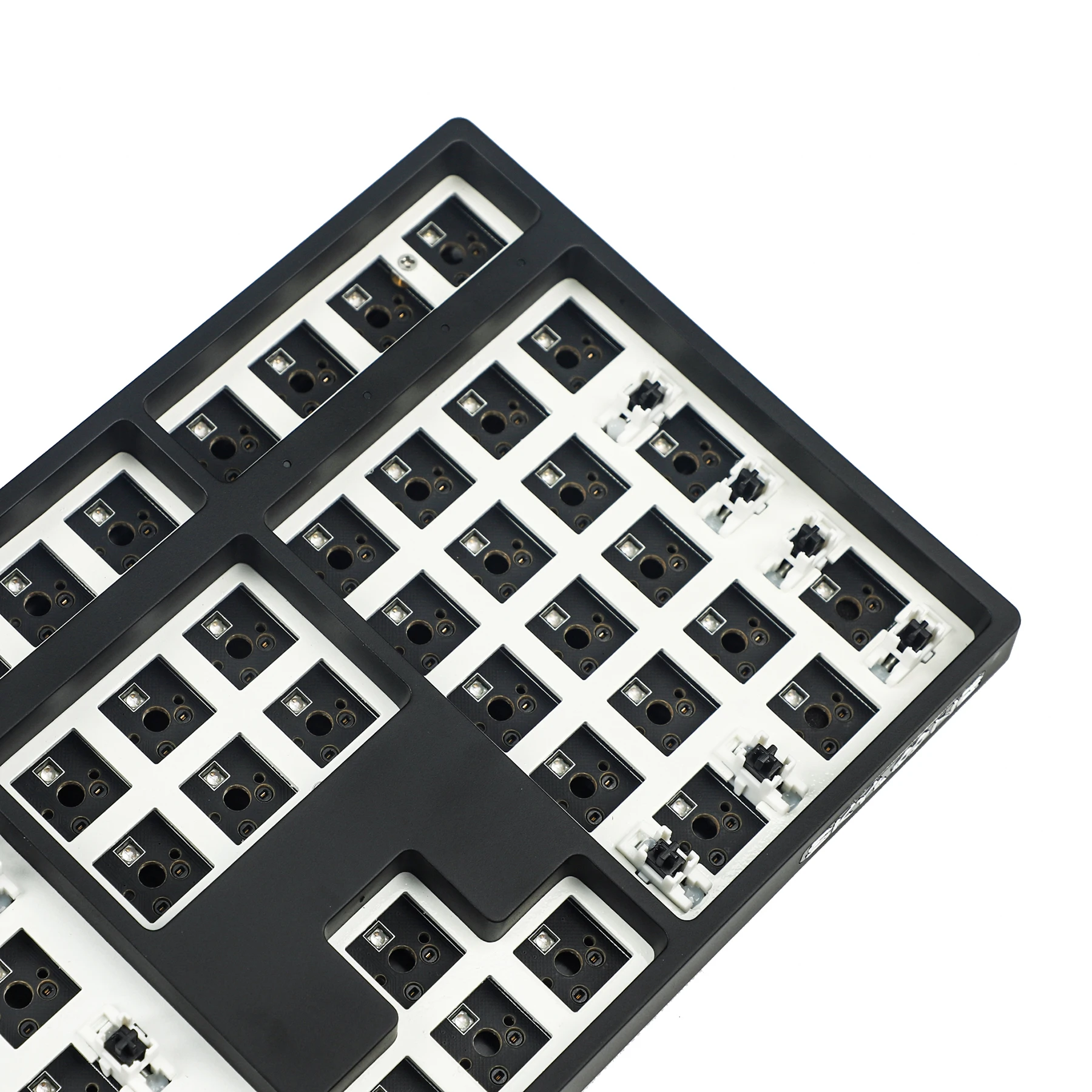 100% 108 Key GK108 GK108S Plastic Case RGB Hotswap Independent Driver Wired And Bluetooth Tyce-C Wireless Mechanical Keyboard