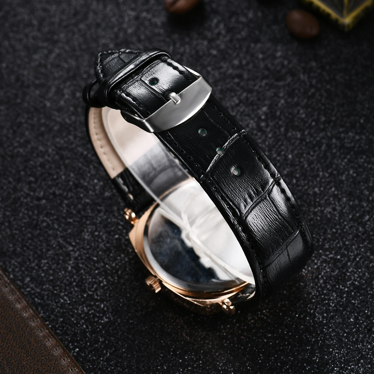 Top New Men Watches Luxury Square Casual Quartz Watch For Men Leather Strap Date Calendar Watches Relogio Masculino Mens Watch
