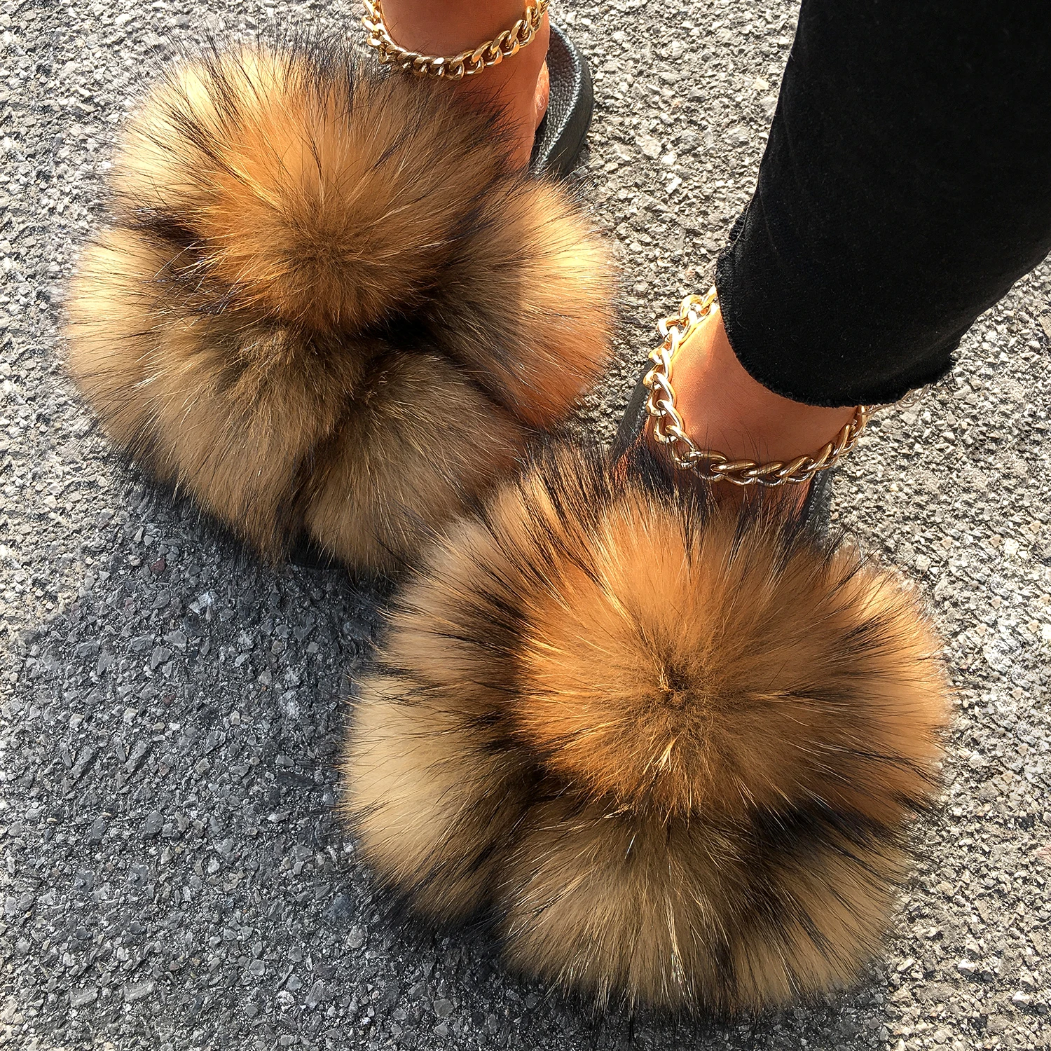 Real Fox Raccoon Fur Slippers Pom Pom Fur Slides Fluffy Flip Flops Plush Fur Ball Slippers Flat Beach Sandals Women House Shoes