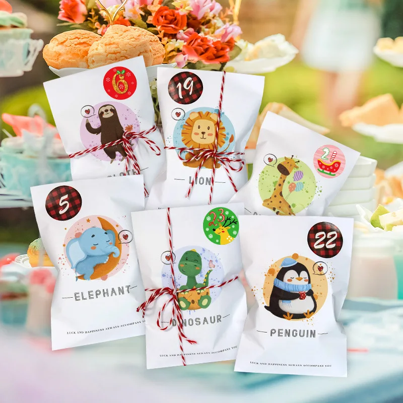 24sets Cartoon Christmas Kraft Paper Gift Bags Party Favor Packaging Cookies Pouch With Number Stickers Xmas Noel Navidad Decor