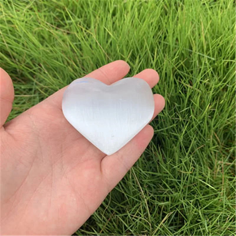 

5cm heart-shaped drop shipping Natural selenite gemstone heart reiki healing chakra gypsum stone Christmas gift for girlfriend