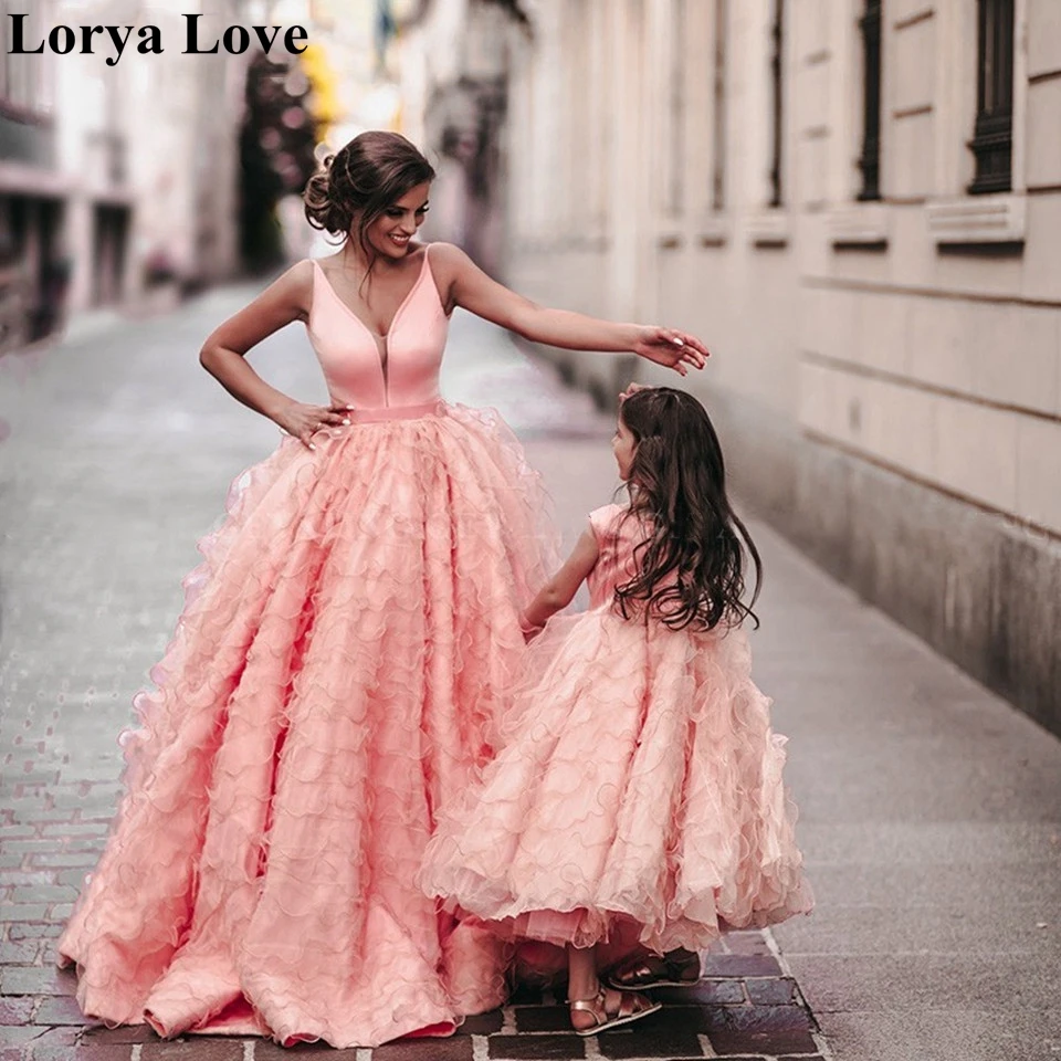 Gaun Pesta Merah Muda Gaun Prom 2021 Gaun Malam Ibu dan Anak Perempuan Pesta Formal Tulle Tanpa Lengan Ruffle Elegan Vestido Fiesta