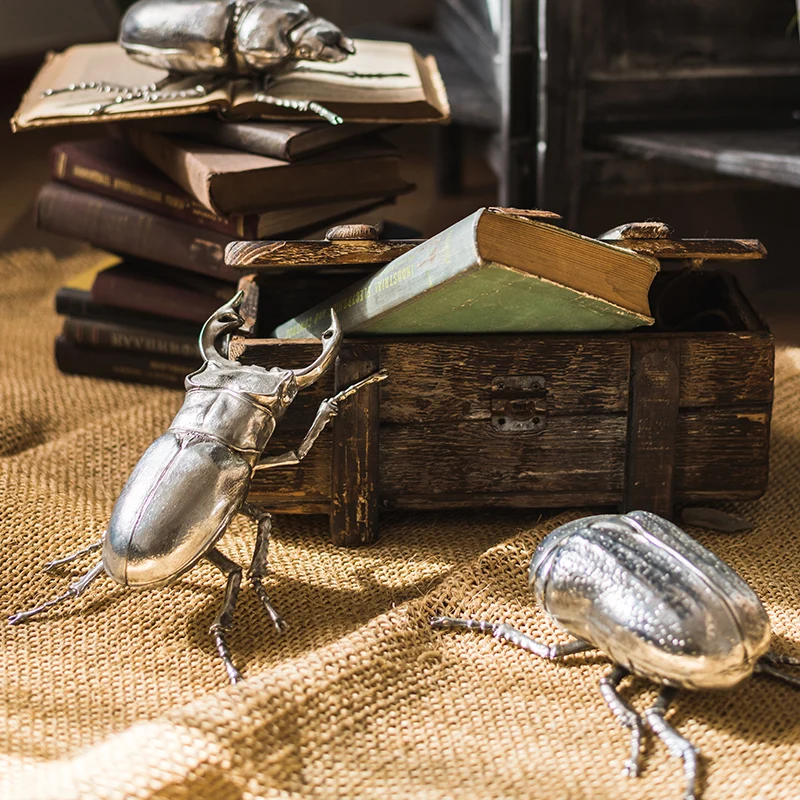 Classical big beetles flower beetle pendant decorative ornaments wall desktop decoration animal imitation metal resin crafts