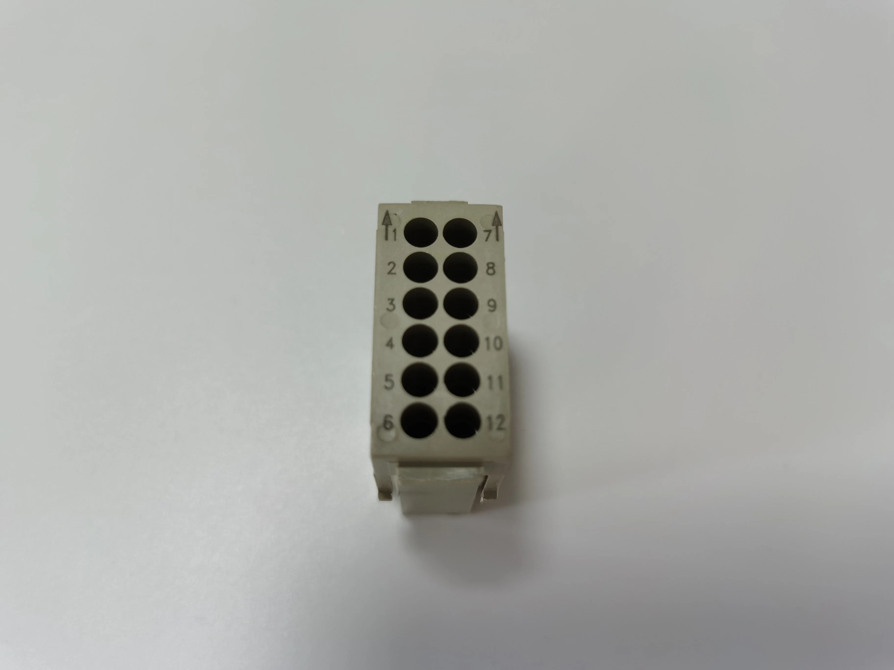 SOCKETS MULTIPOLARES-HDC SOCKETS RECTANGULAR HMD-012 HEAVY DUTY CONNECTOR 12PINS 10A 250V CRIMP MODULE