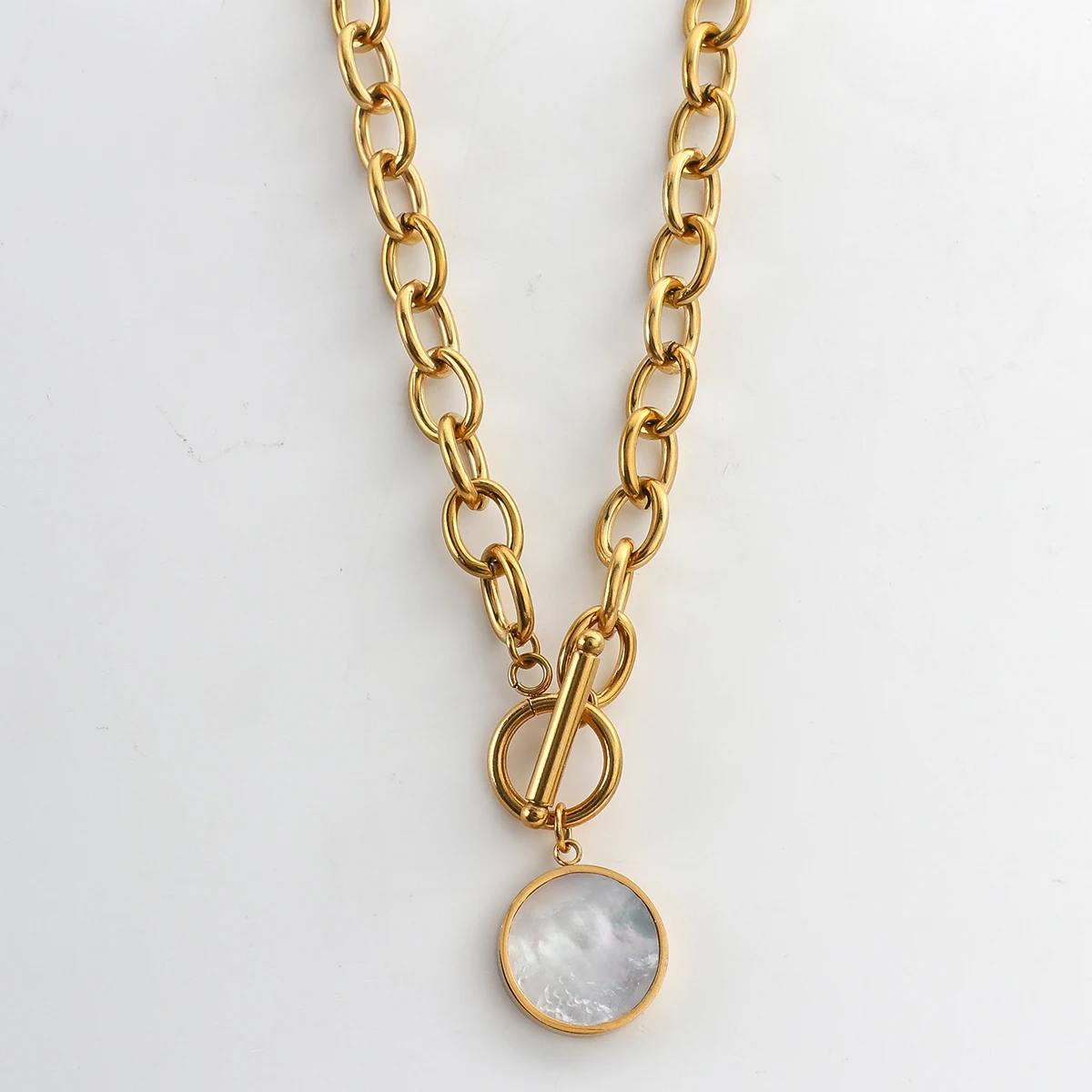 Flashbuy Stainless Steel Necklaces For Women Fashion Round Shell Pendant Gold Color Thick Chain Necklace High Quality Jewelry