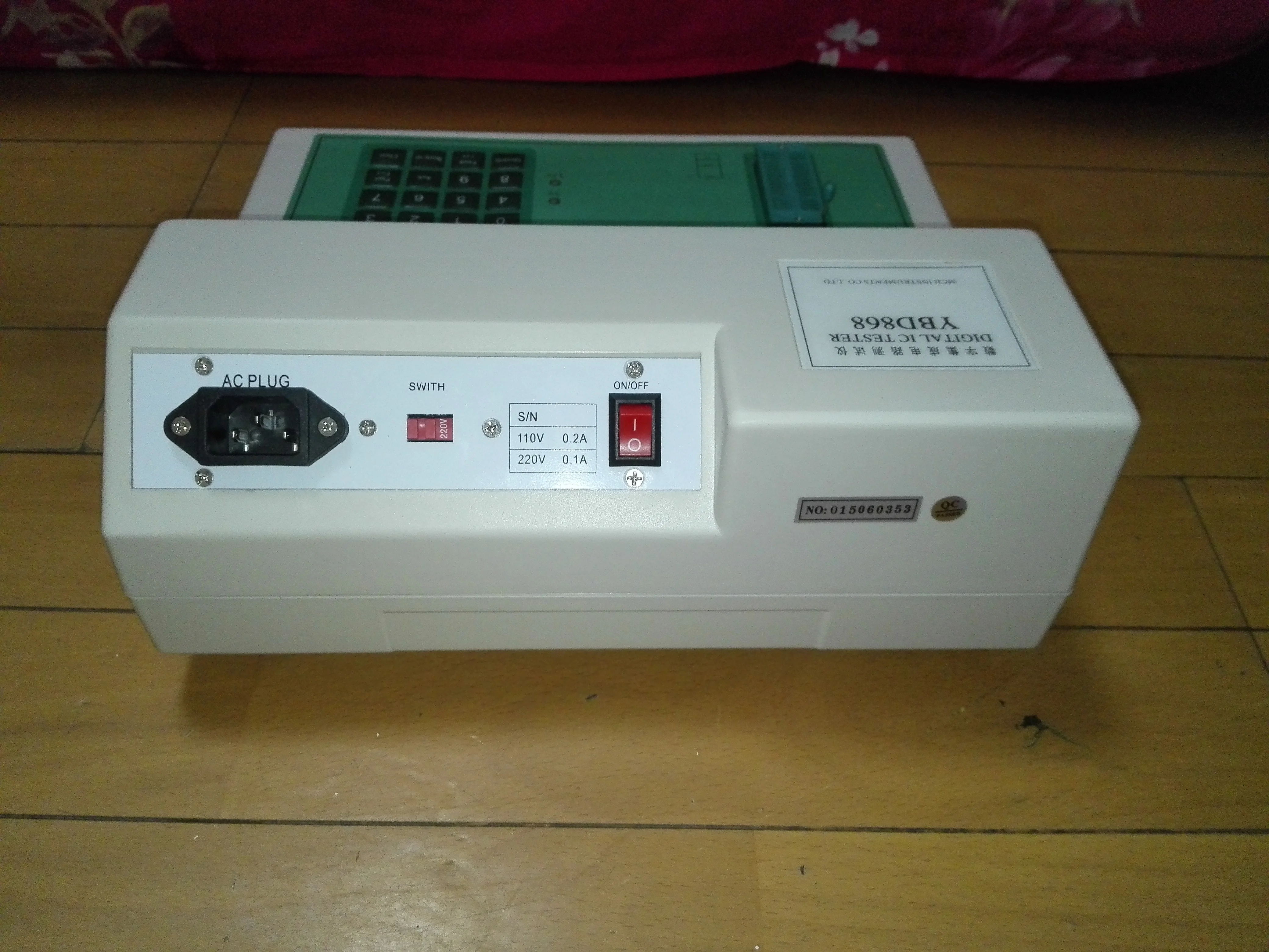 Digitale IC Tester YBD868 Tester di Circuito Integrato YBD-868 110V/220V