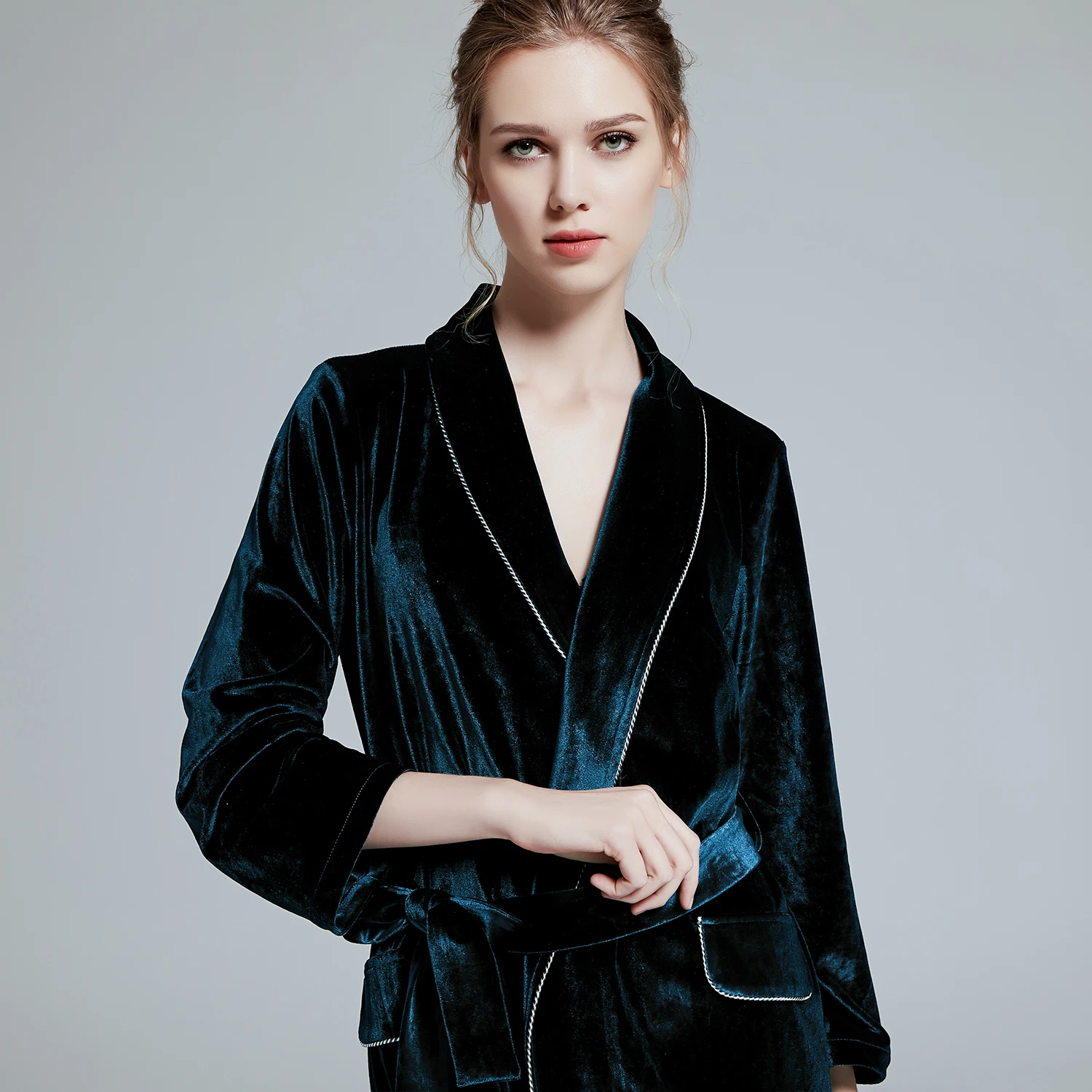 Womens and Mens Luxury Velvet Dressing Gown Bathrobe Kimono Bride Robe Loungewear Unisex Nightwear Sleepwear Housecoat