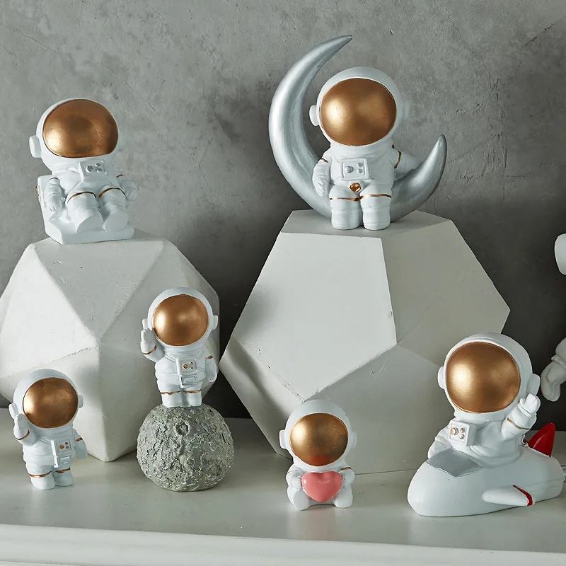 Creative Astronaut Spaceman Mobile Phone Stand Living Room Decoration Decoration Home Office Decoration Bookcase Decoration