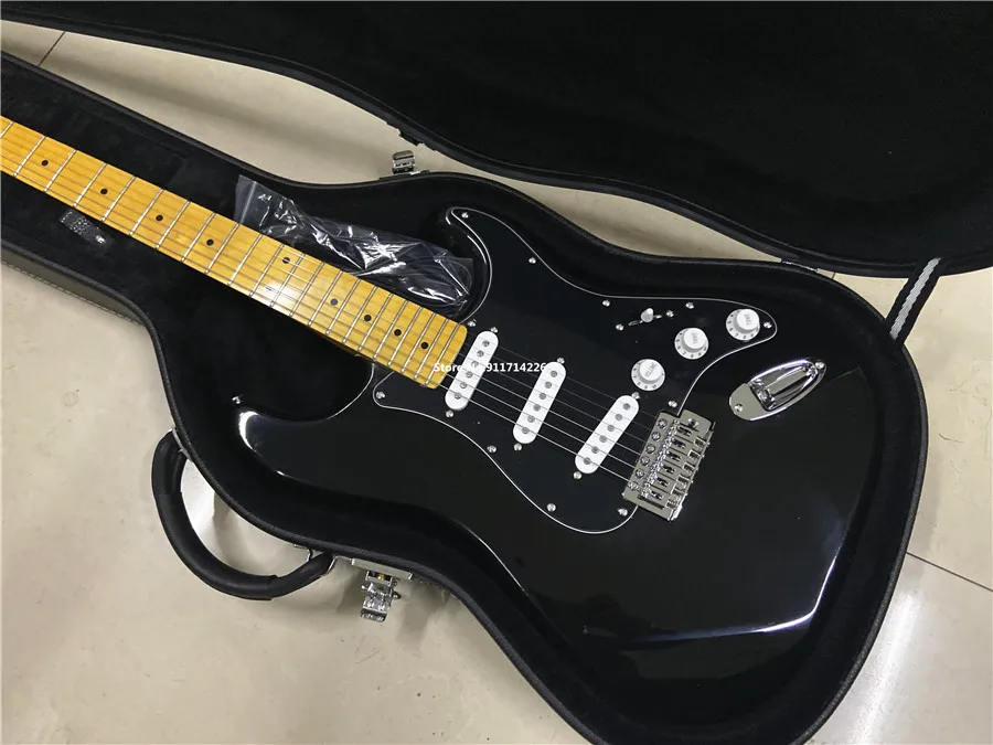 The high quality inherits the classic black electric guitar white pickup to repeat the guitar neck free shipping