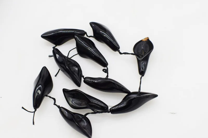 10 ชิ้นลูกปัดอาเกตสีแดง/อาเกตสีดําแกะสลัก 15*28 มม.สําหรับเครื่องประดับ DIY ทํา FPPJ ขายส่งลูกปัดธรรมชาติอัญมณีหิน