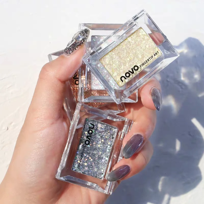 

Pocket Focus Small Eyeshadow Single Color Perform Colorful Dazzling Eye Makeup Glitter Shimmer Shinny Starry Dreamy Eyes look