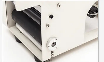 وصل حديثًا آلة وسم لاصقة شبه أوتوماتيكية من الفولاذ المقاوم للصدأ للزجاجات/البرطمانات المستديرة