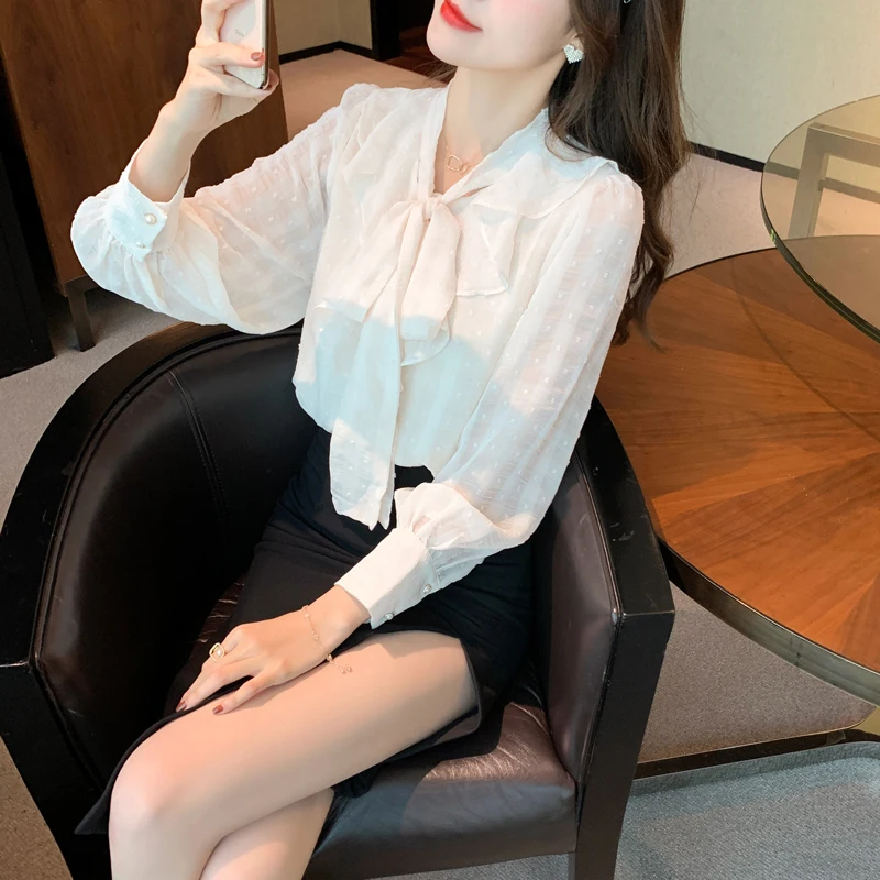 Tops Women 2021 Spring New Palace Style Long-sleeved Chiffon Shirt Ruffled Shirt Bow Chiffon Blouses Professional Women\'s Top