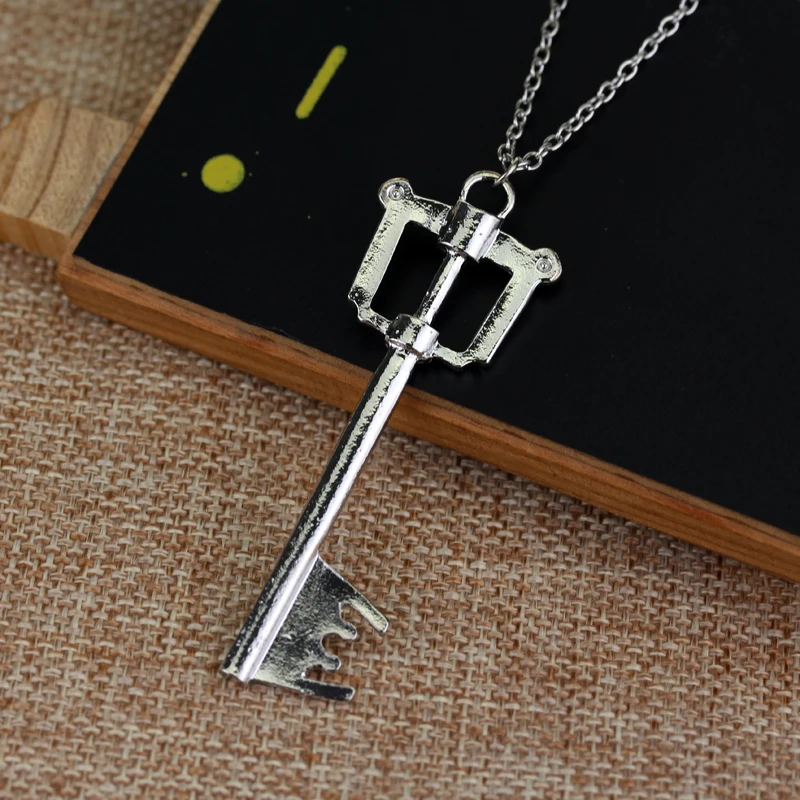 Game Kingdom Hearts 3 Sora Key Keyblade Weapon Metal Pendant