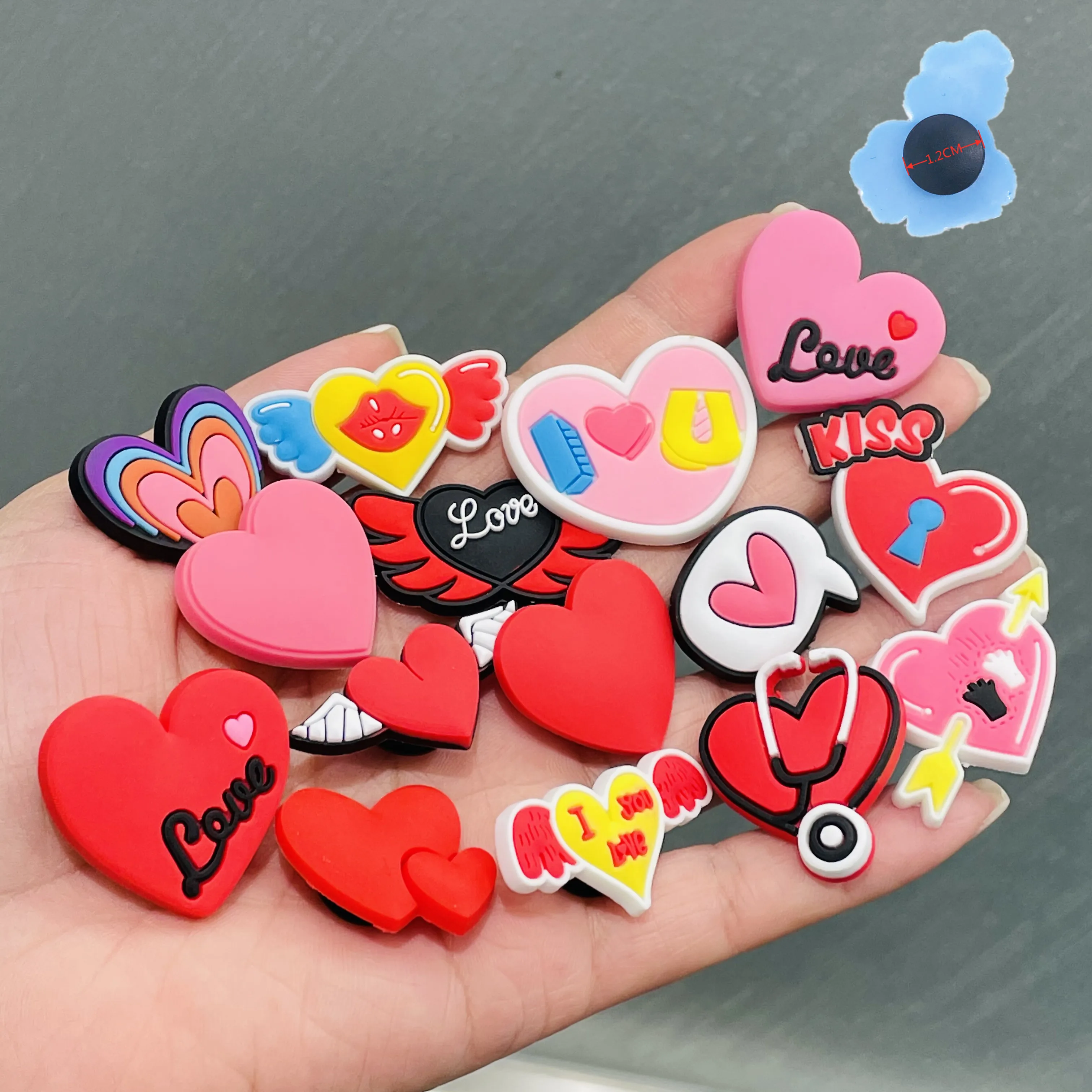 1Pcs Red Heart-Shaped I love U PVC Shoe Charms Garden Sandals Decoration Clog for Wristband Children Party Gifts