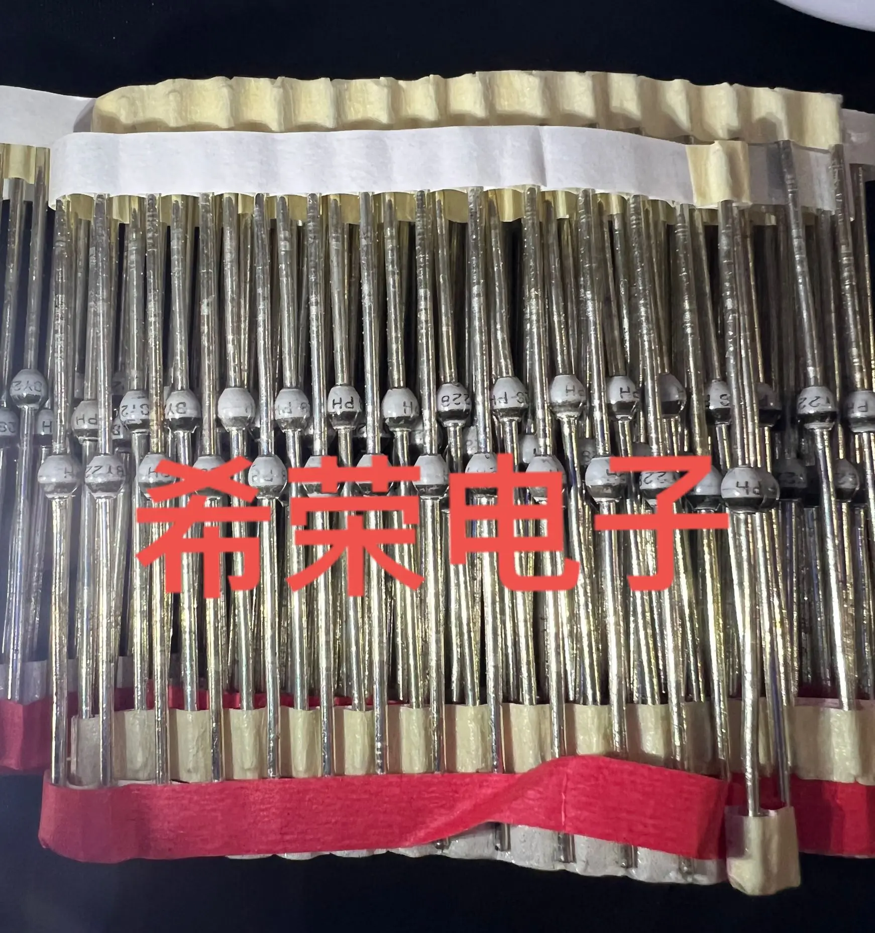 100 ~ 200 Buah/Lot BY228 BY228PH BY228V SOD64 Penyearah Pemulihan Cepat Dioda Redaman 3A/1500V Bulat