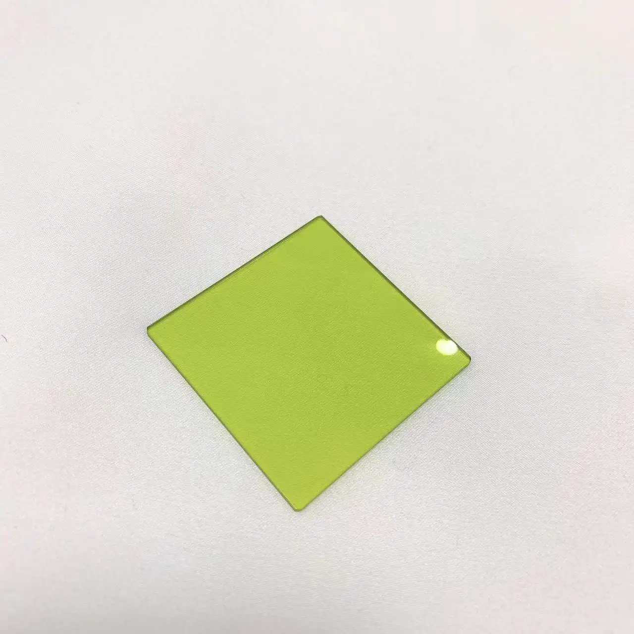 Square Shape 280nm To 2500nm Long Pass Filter Green Color Glass Type LB16