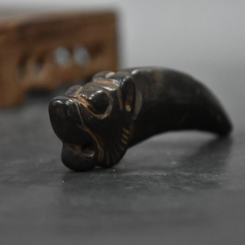 

Tibet Hongshan Culture Natural Meteorites Teeth Mascot Statues and Sculptures Collection Pendants Accessories Home Decor Gift