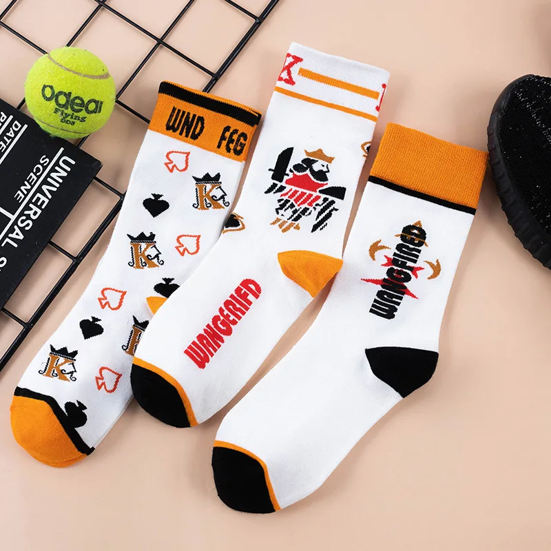 Men\'s New Tide Creative Personality Mid Tube Cotton Socks Harajuku College Style Skateboard Sports Europe And America Hip-hop