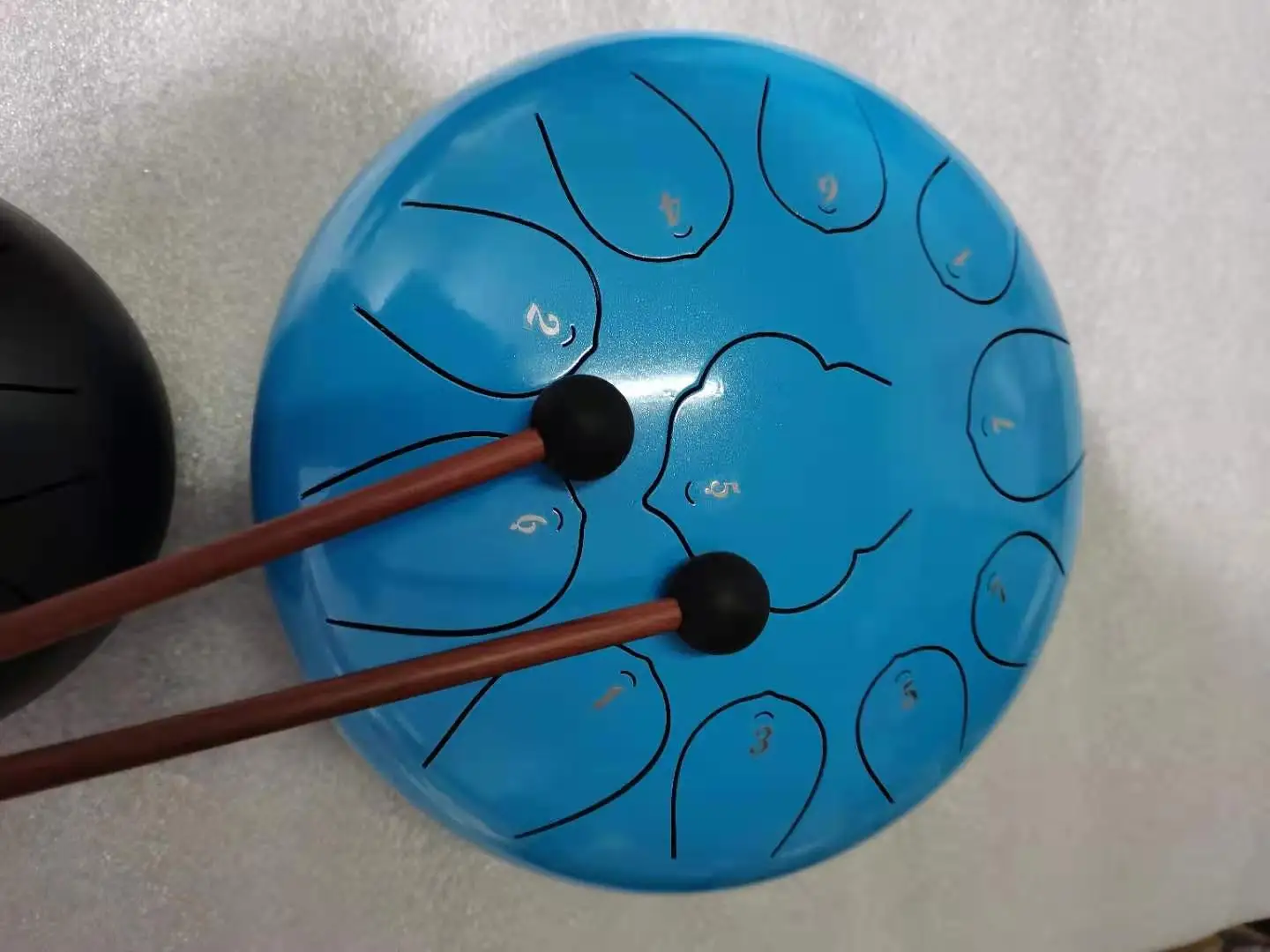 

Handpan 10 Inch 11 Tone Steel Tongue Drum With Padded Drum Bag And A Pair Of Mallets Huedrum Yoga Meditation