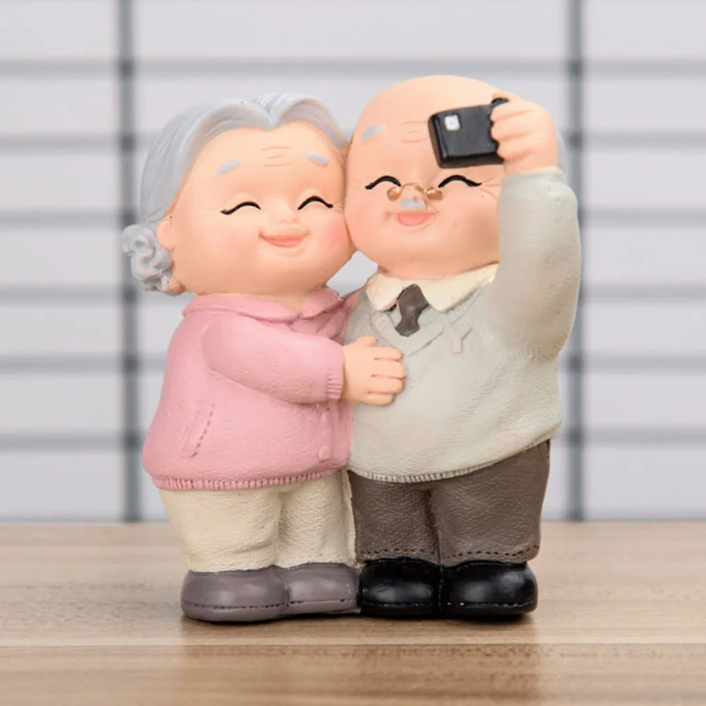 Creative Grandparents Model Ornament Sweety Lovers Couple Ornaments Modern Home for Decoration Living Room Office Table