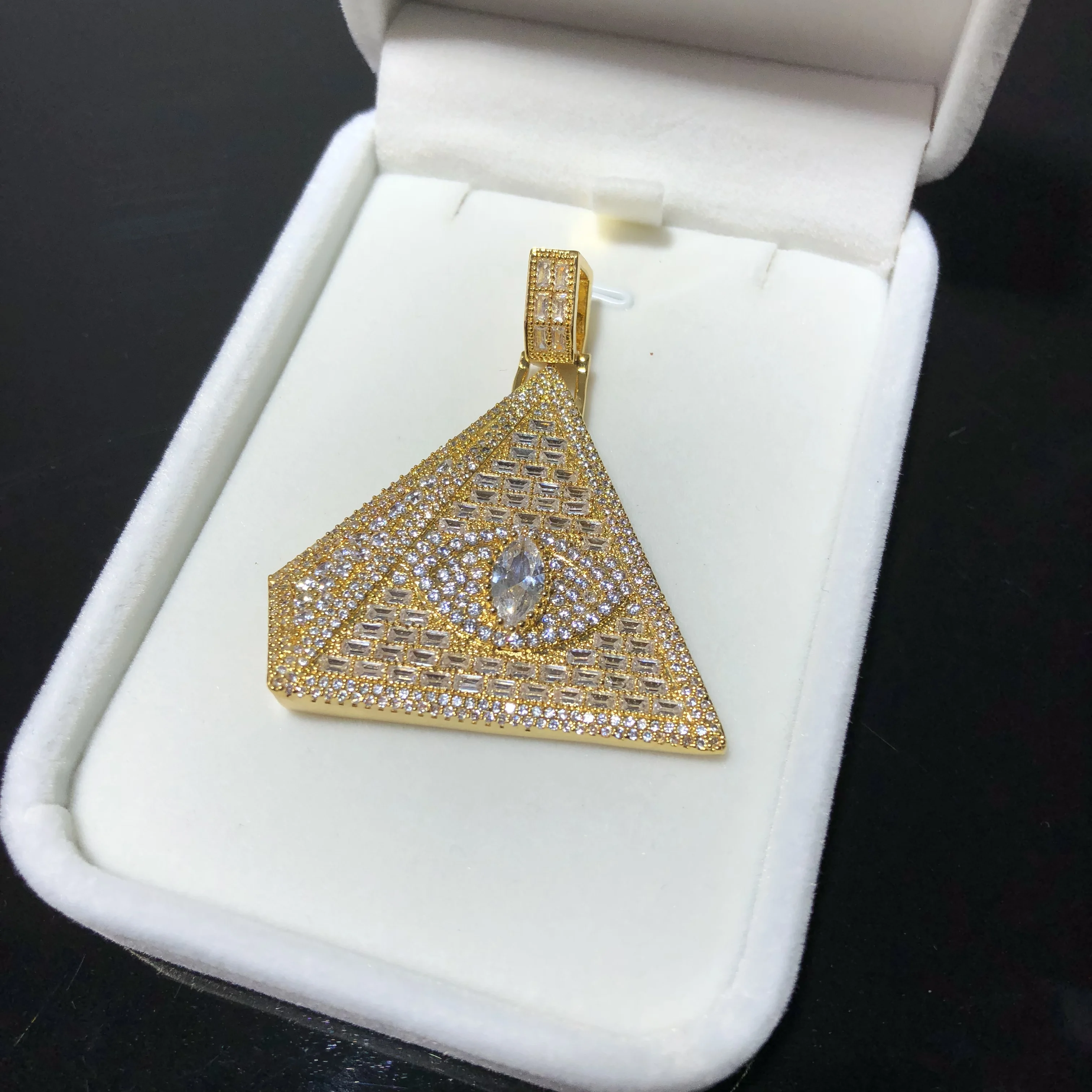 gold and white gold Baguettes Pyramid pendant