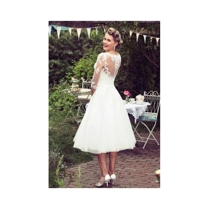 Abiti da sposa in pizzo corto stile Vintage anni '50 mezze maniche Tulle pizzo Applique lunghezza tè abiti da sposa con bottoni