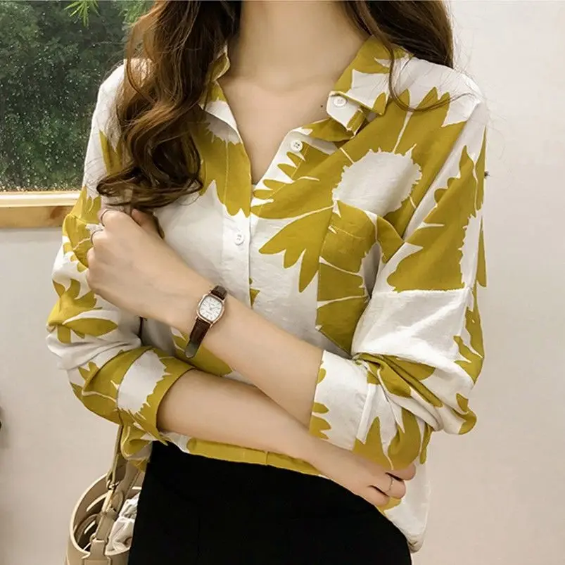 Plus Size Fashion Women Blouse Summer Fashion Breathable Ladies Bottoming Shirts Print Button Embroidery Women Shirts Tops