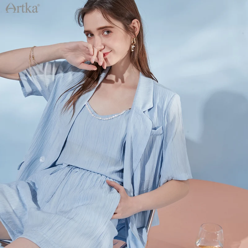 

ARTKA 2021 Summer New Fashion OL Style Blazer Suit Casual Three Piece Set Women High Waist Shorts Camis Tanks Suit RA29012X