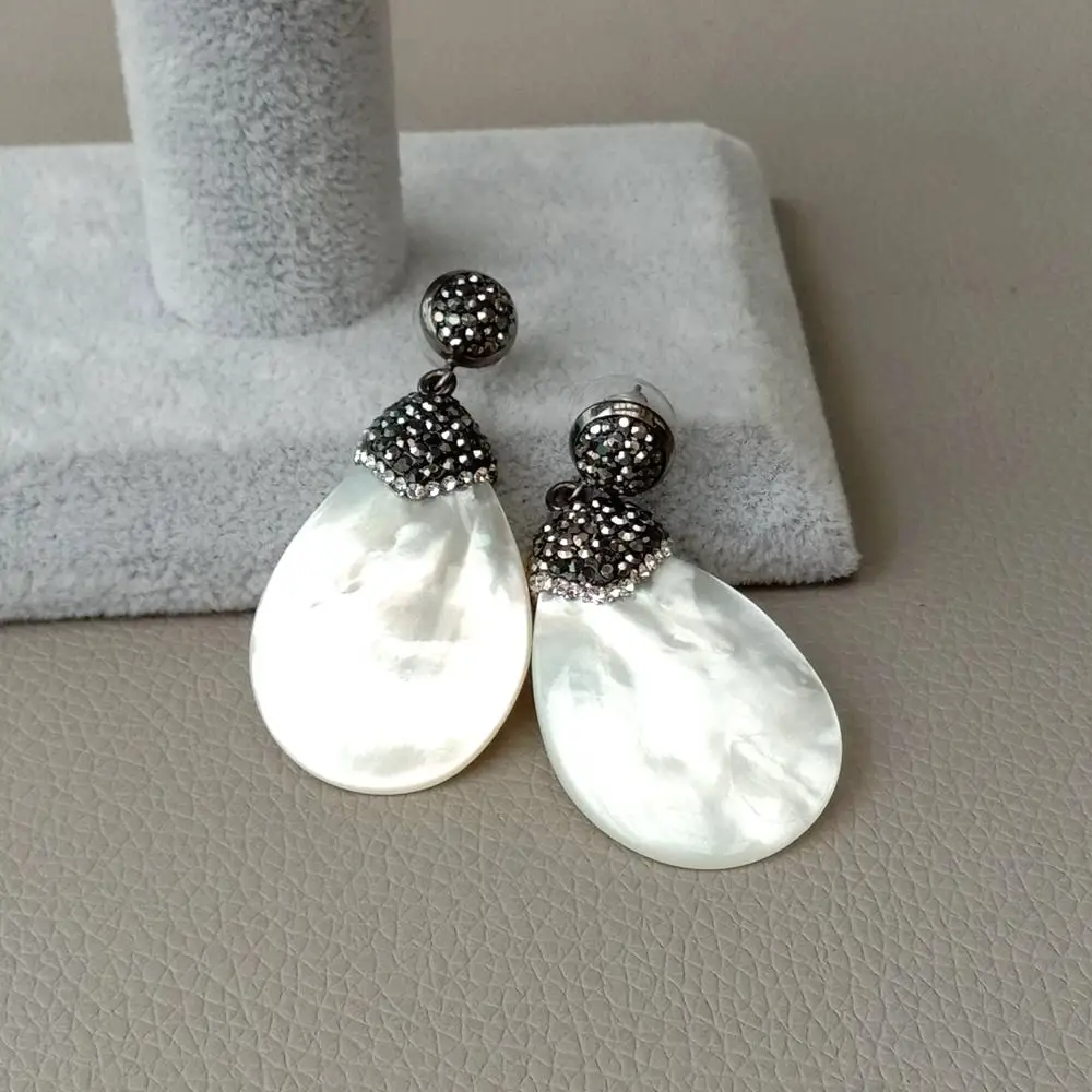 

YYGEM natural White Pear shell Black Macarsite pave Earrings Fashion Statement Party Wedding Earrings