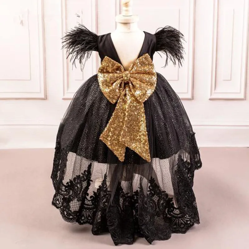 

Flower Girl Dresses For Wedding High-low Black Lace Kids Party Dress Glitter Sequin Bow Knot Pagnant Gowns Feather Sleeve V Back