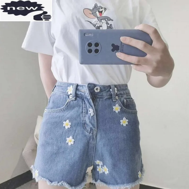 

Female Sweet Flowers Embroidery Denim Shorts High Waist Tassel Straight Short Jeans Women Casual Classic Push Up Jean Hotpants