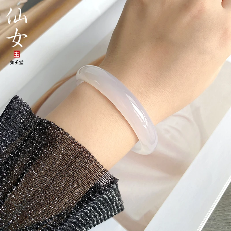 Free shipping Natural Icy Crystal White Chalcedony Bracelet Girl Lychee Jelly Agate