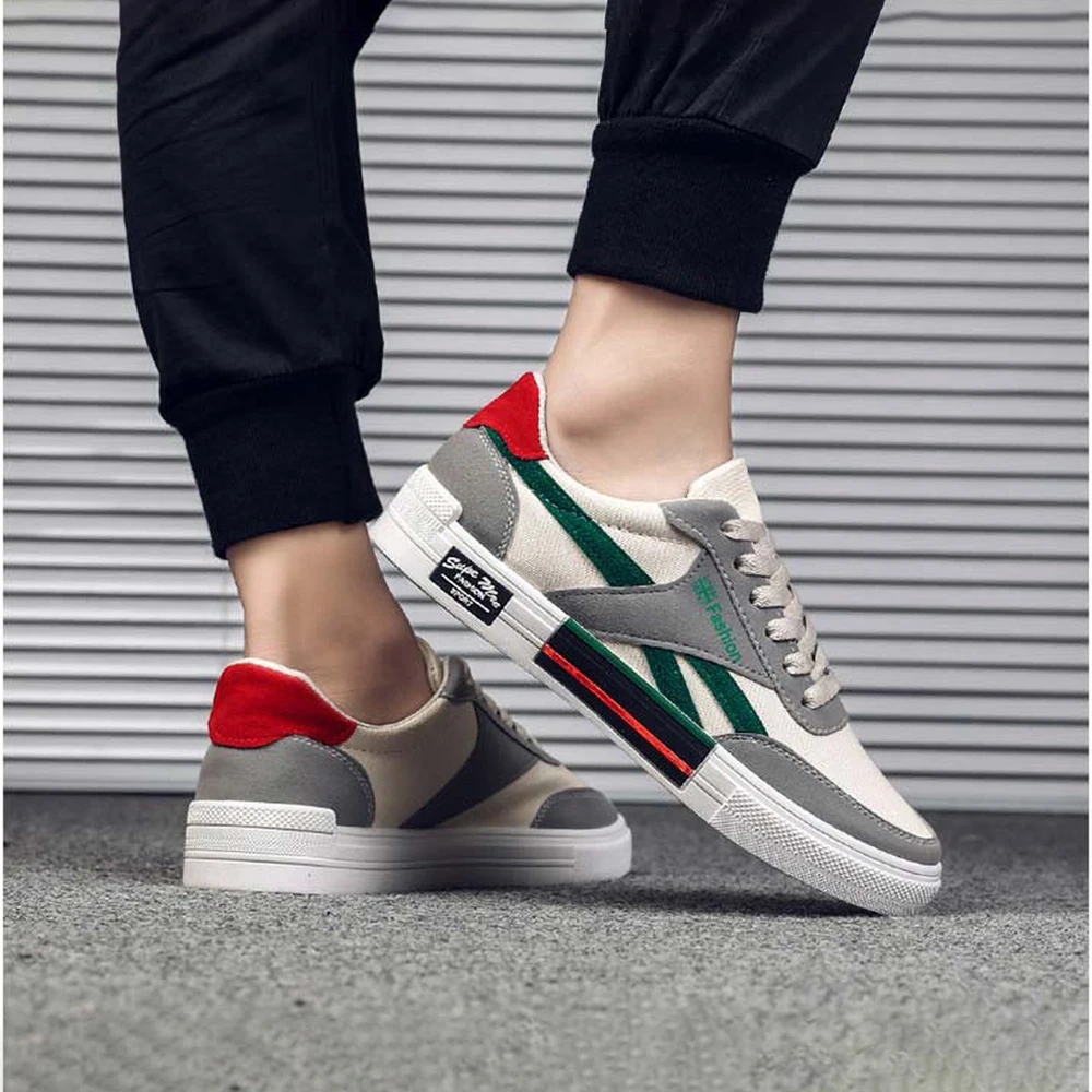 Skateboarding Men's shoes Summer and Autumn New Tide Shoes canvas Wild sports and leisure flat shoes Hot Internet Single SHOE