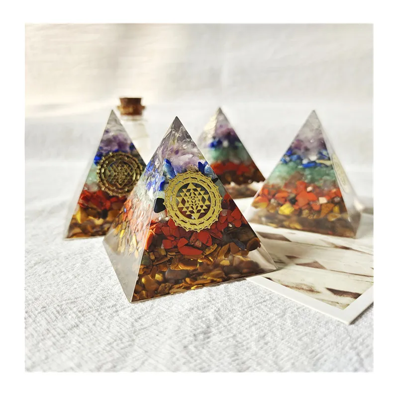 

Sales High Quality Spiritual Healing Crystals 7 Chakras Pyramid For Christmas Decorations