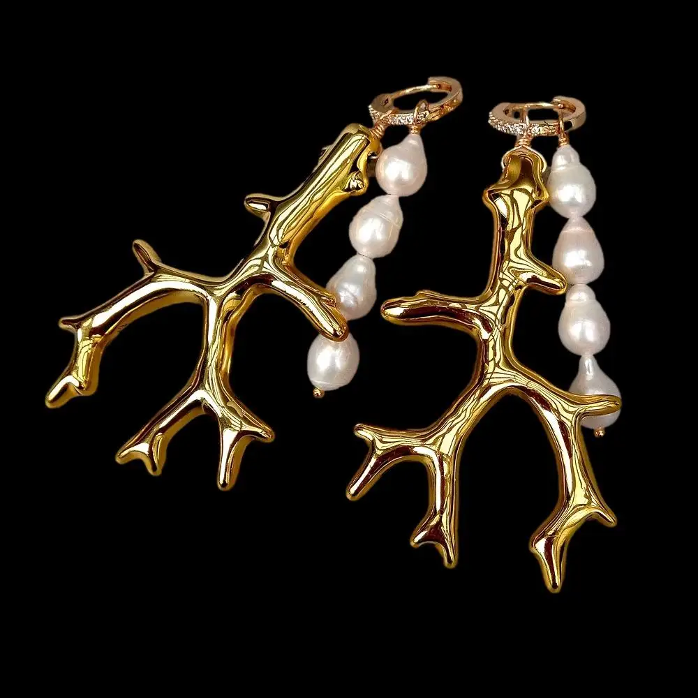 YYGEM Natural White Nucleated Flameball Baroque Pearl Golden Resin Coral Branch Shape Hoop Earrings Punk Style for women