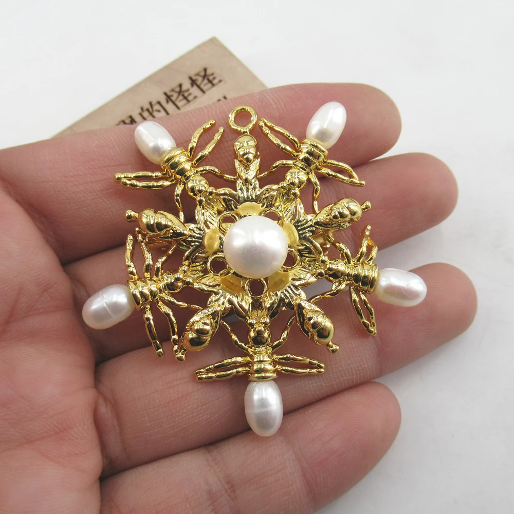 1PC Freshwater Cultured White Rice Pearl Gold Plated Insect Pendant For Necklace Lady Jewelry