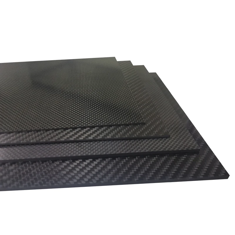 200X250Mm Độ Dày 0.5-2.5Mm Chịu Lực Cao Nhiệt Độ Cao Cán 3K Miếng Carbon sợi Carbon Tờ