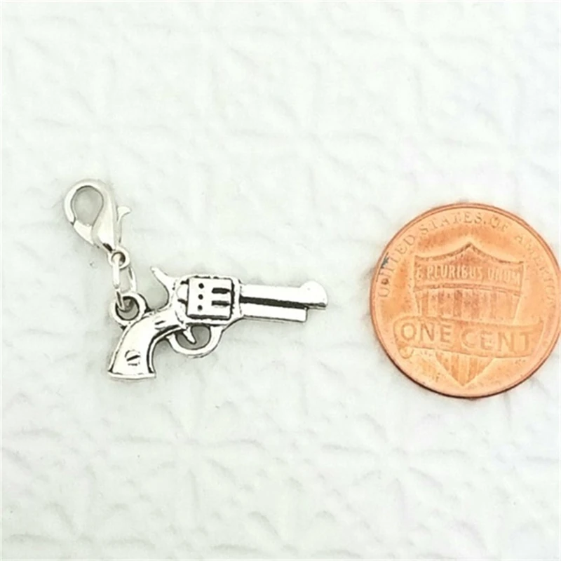 2pcs Antique Silver Color Revolver Charm, 3D Gun Charm, Pistol Zipper Pull, Hand Gun Charm on Lobster Clasp for Diy