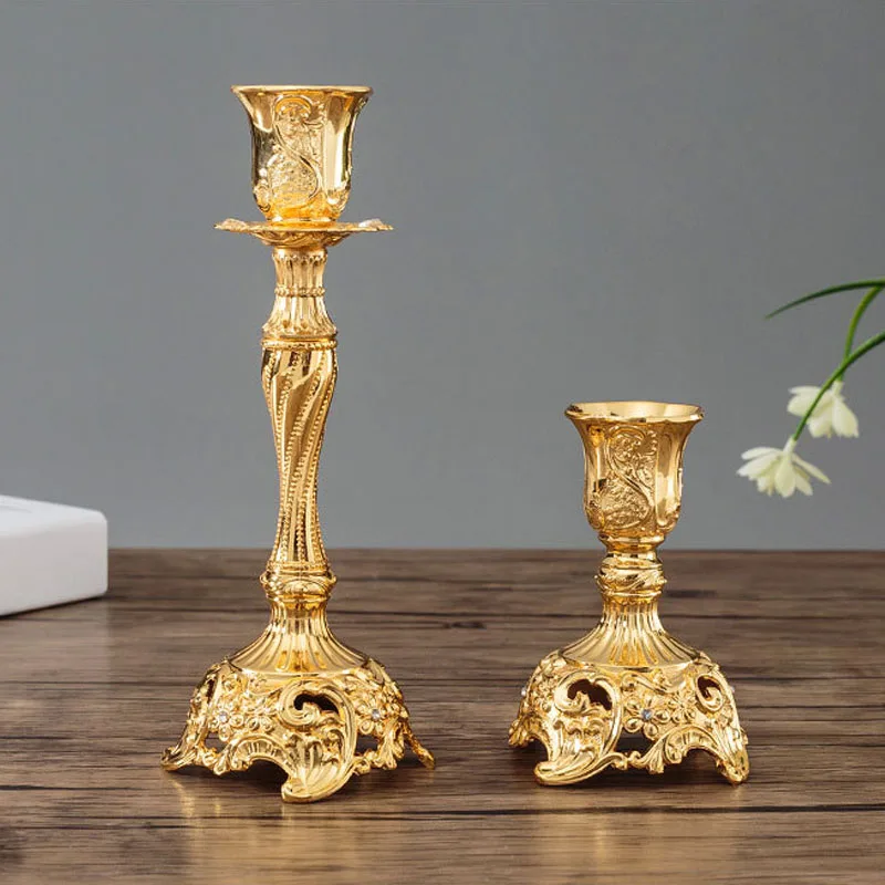 2 Pcs Vintage Metal Pillar Candlestick Holders Creativity Candelabra Set for Wedding Party Dinner