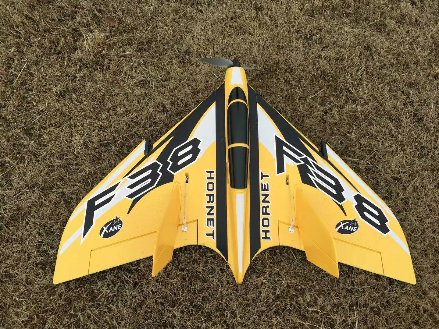 موديل الطائرة RC F38 Hornet بجناحين بطول 800 مم – تقييم شامل وتجربة عملية من مستخدم حقيقي