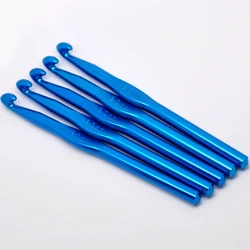 9mm Random Color  Aluminum Crochet Hook Set Hand Sewing Knitting Needles DIY  Handle Crafts Home Supplies 15 cm long, 1 PC