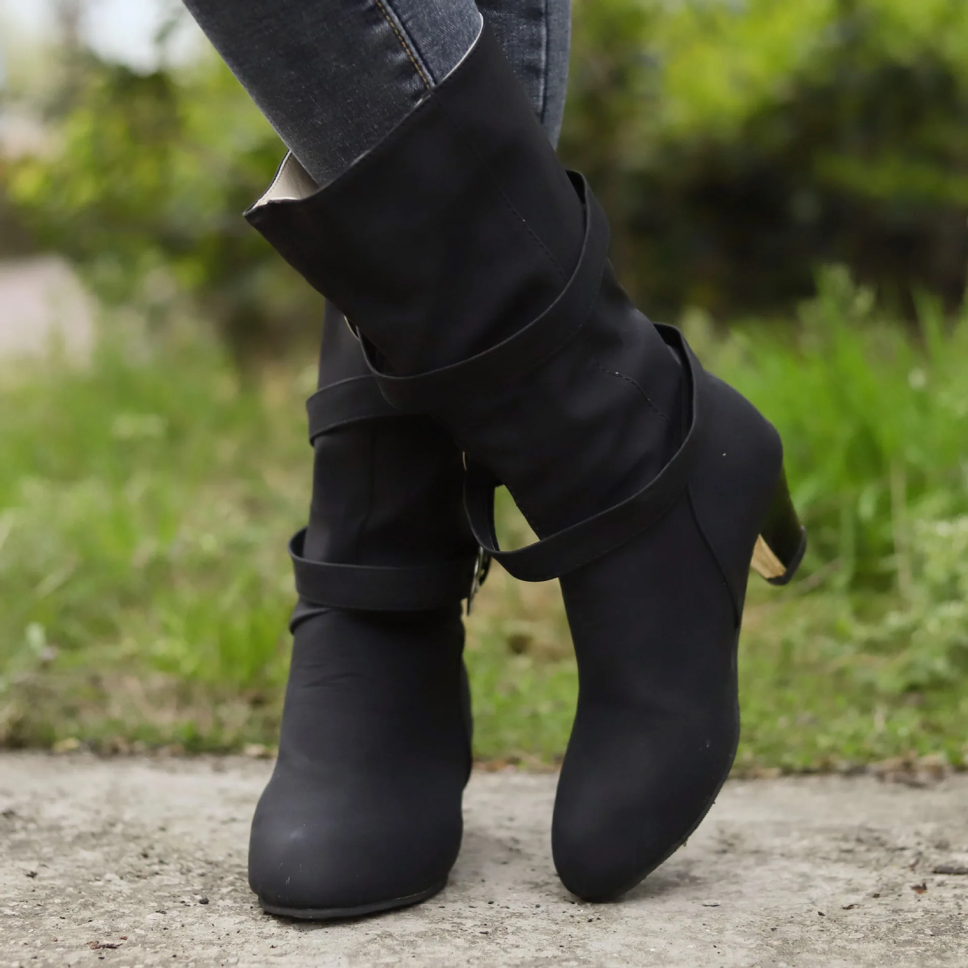 

New Autumn Winter Women Boots Solid Fashion Ladies shoes boots Suede Leather Chunky heel Mid boot with Black scrub Large size