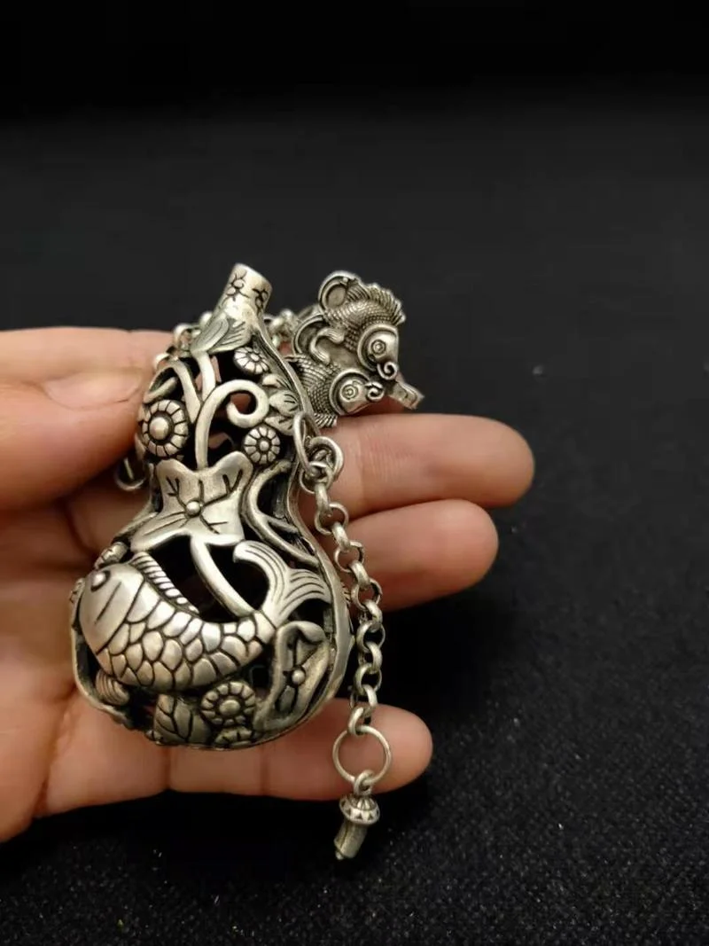 Hot Selling Vintage Tibetan Silver Hollow Gourd Fish Pendant Charm Jewellery Carved Pendant for Women Men Fashion Accessories