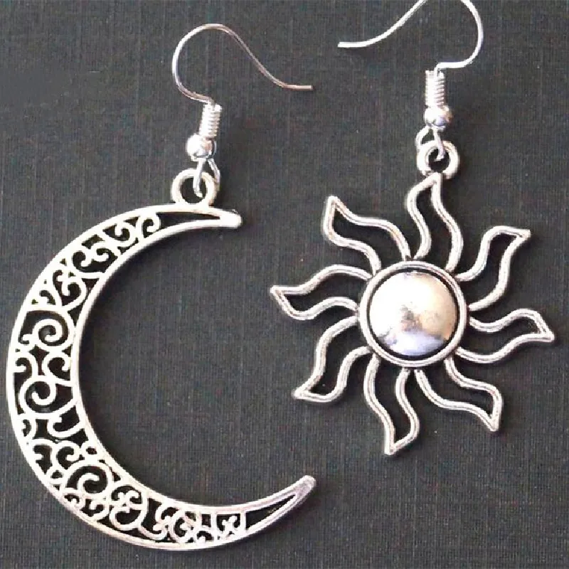 Crescent Moon And Sun Tibetan Silver Color Drop Earrings Boho Jewelry Pagan Crescent Punk Statement Women Gift 2021 New Magic