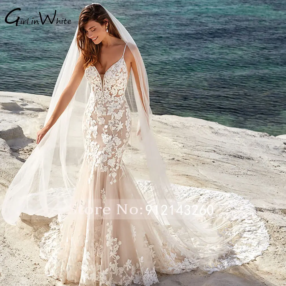 Abiti da sposa a sirena in pizzo con scollo a cuore sexy senza schienale personalizzati Abiti da sposa a tromba con applicazioni di lusso con perline e spalline