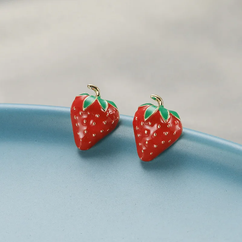 Celebrity Girls Cute Small High-end Red Strawberry Earrings Street Beat Net Red Personality Wild Earrings Beads Earrings Women