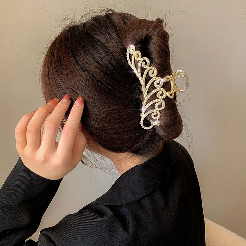 2021 New Elegant Gold Hollow Geometric Metal Hair Claw Vintage Hair Clips For Women Headband Hairpin Hair Crab Hair Accessories