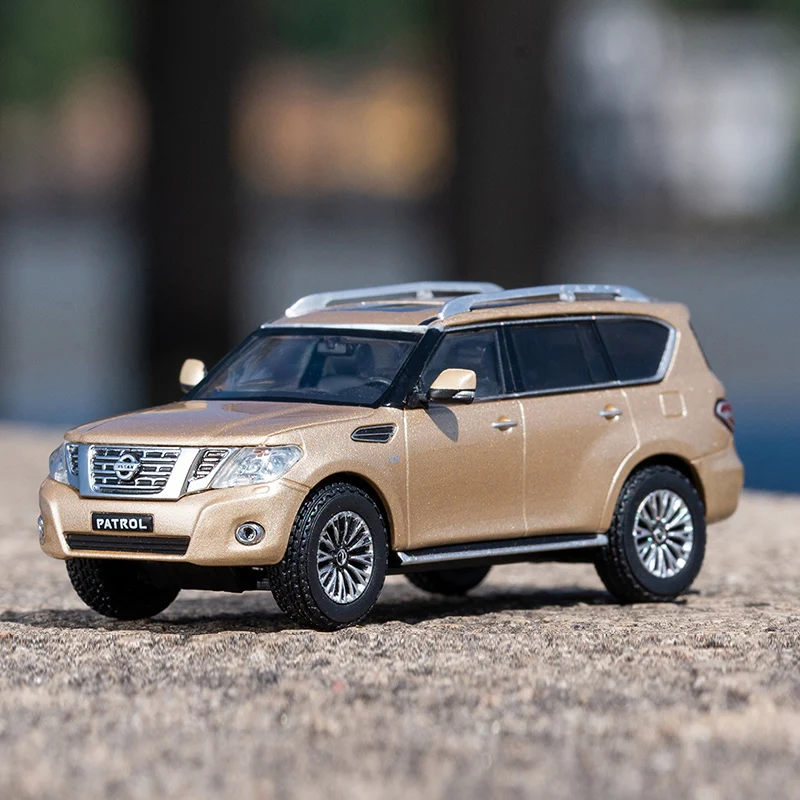 GCD 1:64 Nissan Patrol Y62 SUV Diecast Alloy Car Model