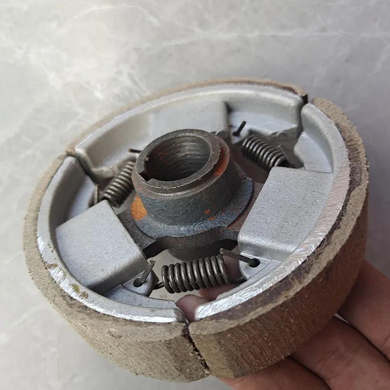 1 Pc 168F/170F/GX160/GX200 20mm Flat key clutch for gas engine / Air-cooled diesel engine And more models